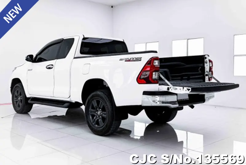 2024 Toyota / Hilux / Revo Stock No. 135569