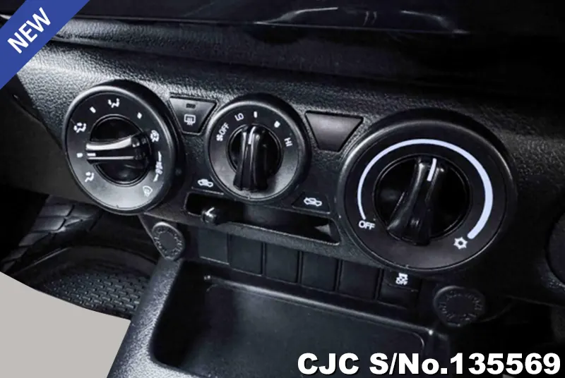 2024 Toyota / Hilux / Revo Stock No. 135569