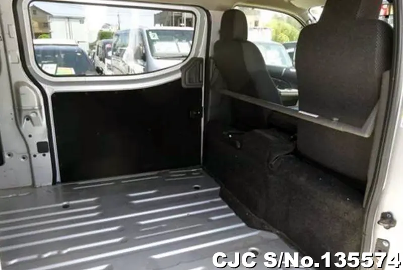 2021 Nissan / Caravan Stock No. 135574
