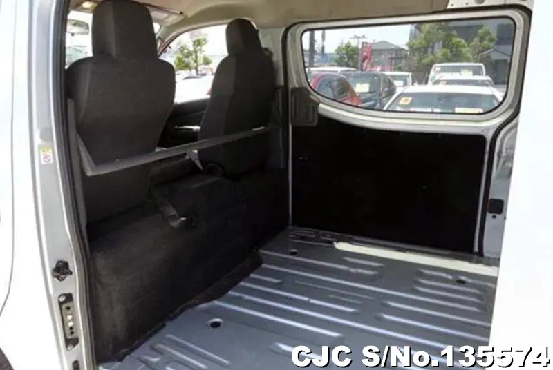 2021 Nissan / Caravan Stock No. 135574