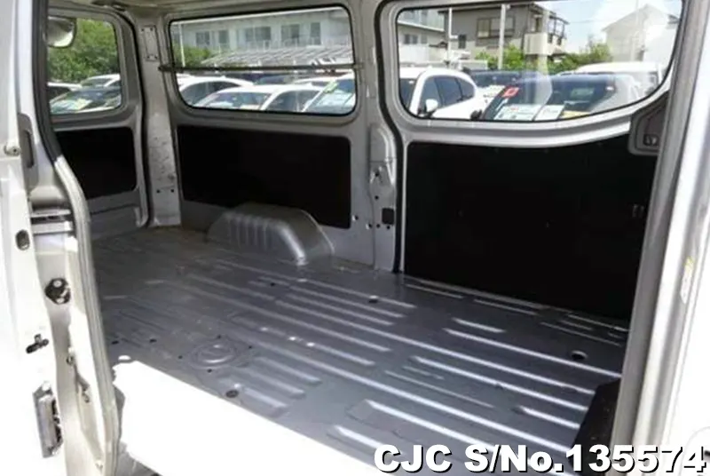 2021 Nissan / Caravan Stock No. 135574