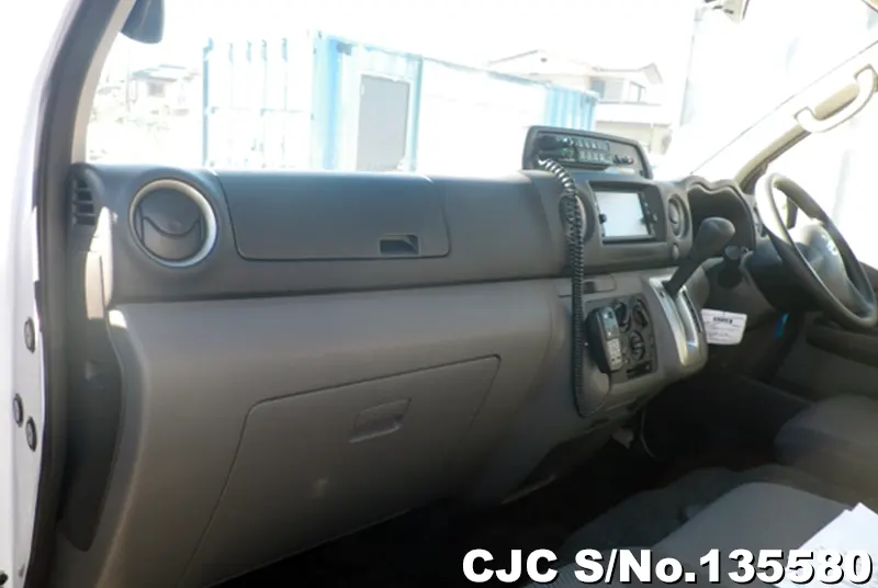 2017 Nissan / Caravan Stock No. 135580