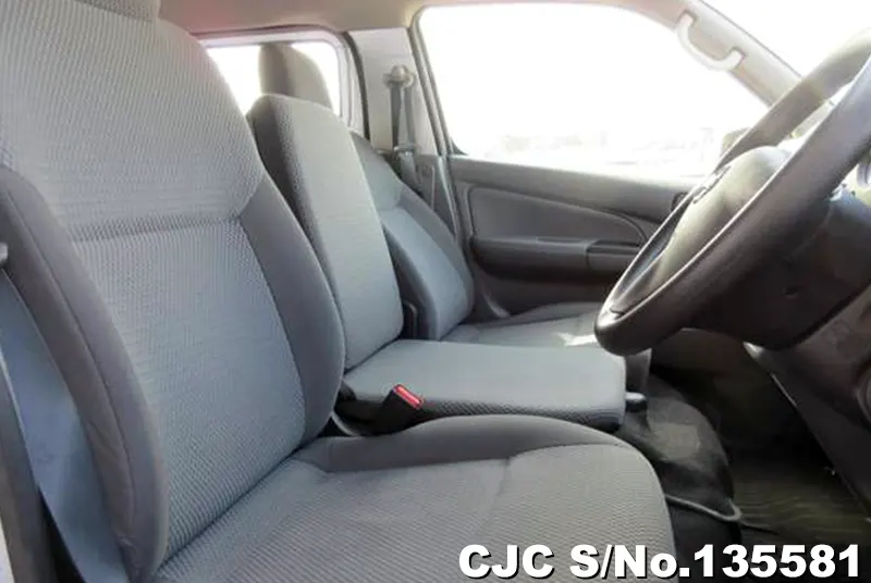 2020 Nissan / Caravan Stock No. 135581