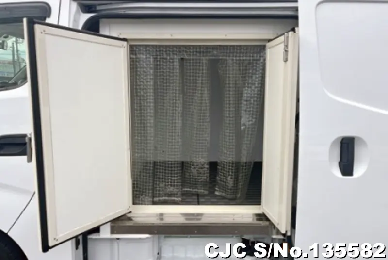 2020 Nissan / Caravan Stock No. 135582
