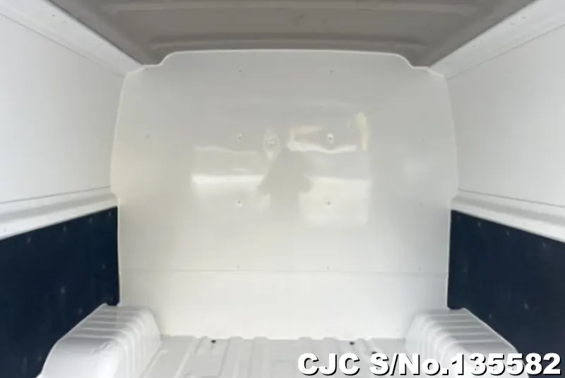 2020 Nissan / Caravan Stock No. 135582