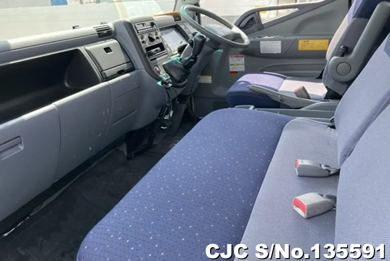2005 Mitsubishi / Canter Stock No. 135591