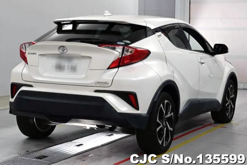 2017 Toyota / C-HR Stock No. 135599