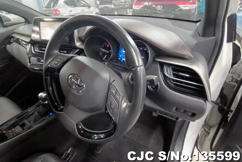 2017 Toyota / C-HR Stock No. 135599