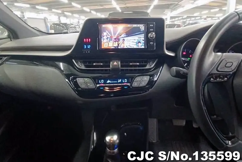 2017 Toyota / C-HR Stock No. 135599