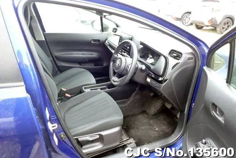 2023 Toyota / Aqua Stock No. 135600