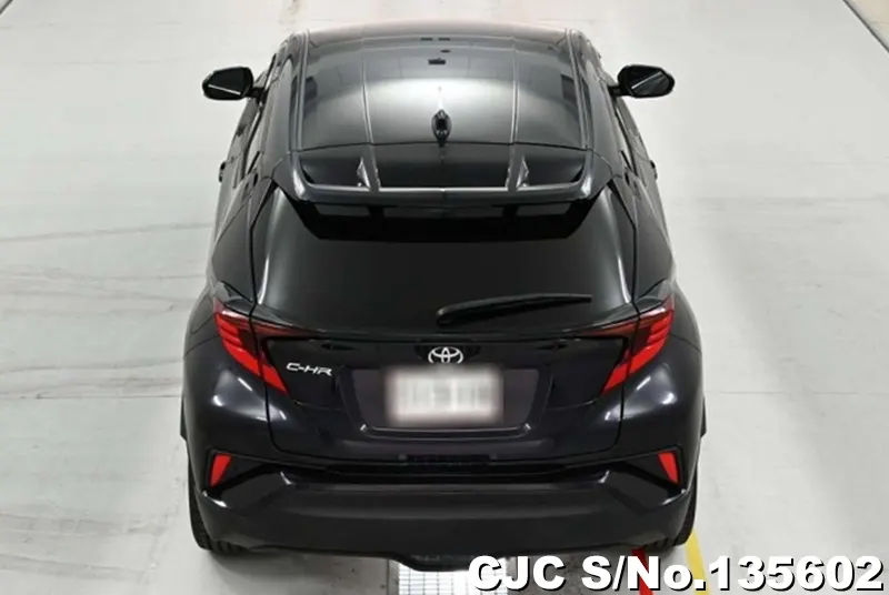 2022 Toyota / C-HR Stock No. 135602