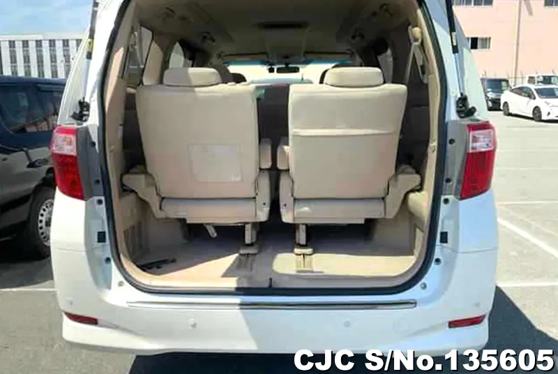 2014 Toyota / Alphard Stock No. 135605