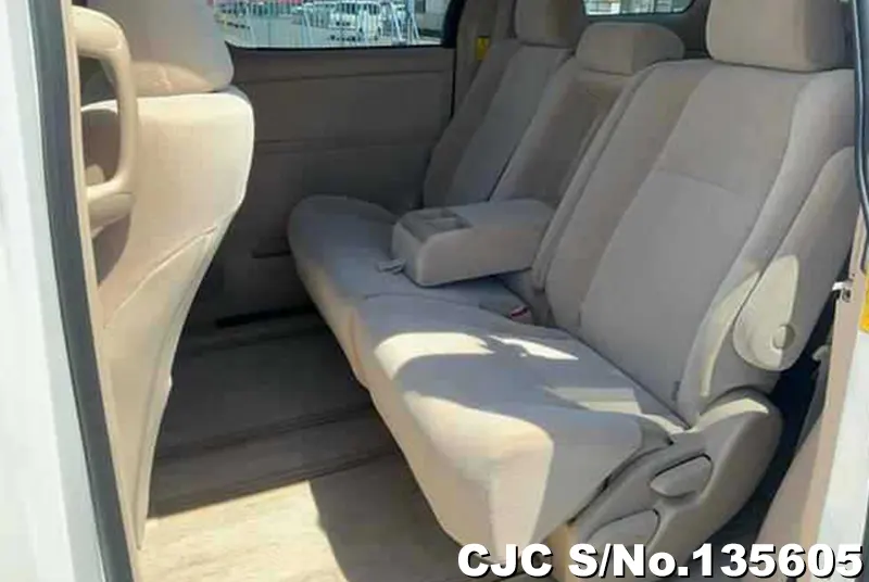 2014 Toyota / Alphard Stock No. 135605