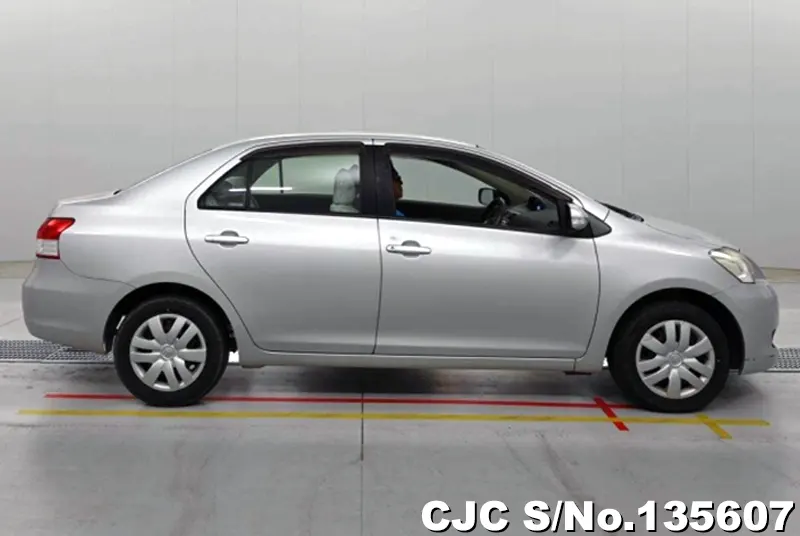 2009 Toyota / Belta Stock No. 135607