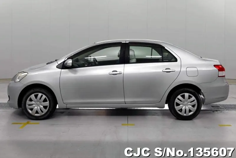 2009 Toyota / Belta Stock No. 135607
