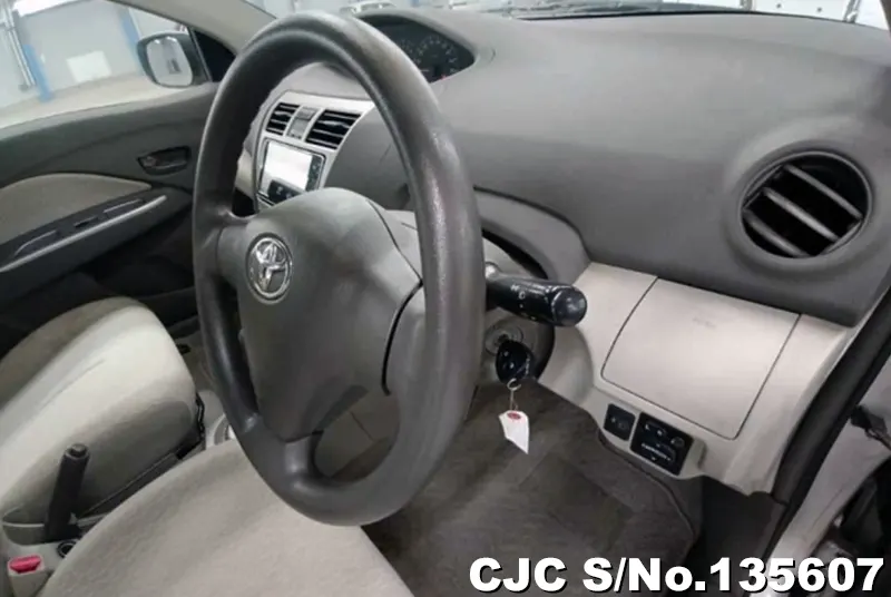 2009 Toyota / Belta Stock No. 135607