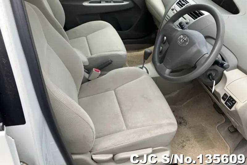 2008 Toyota / Belta Stock No. 135609