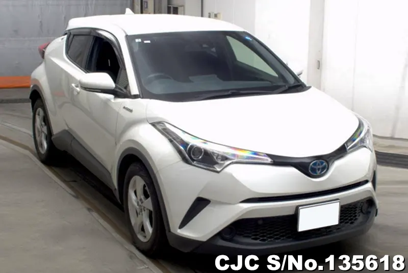 2017 Toyota / C-HR Stock No. 135618