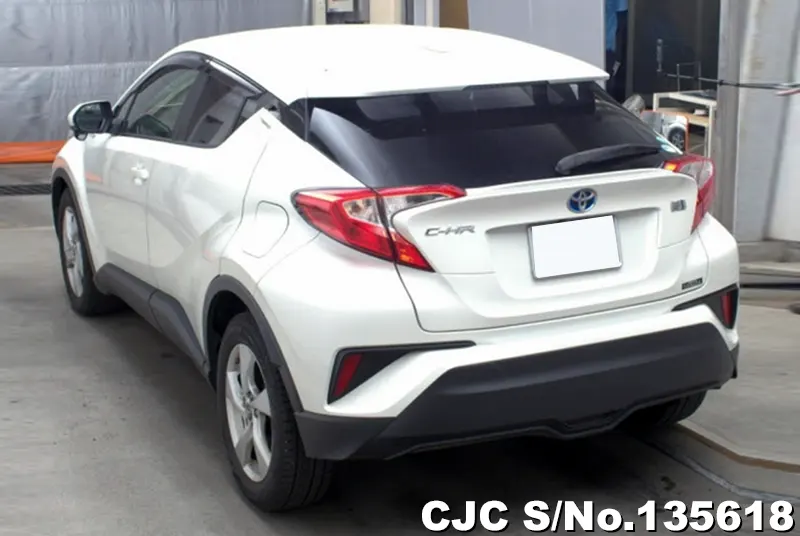 2017 Toyota / C-HR Stock No. 135618