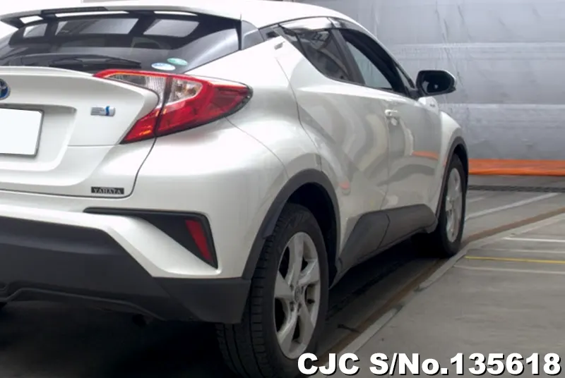 2017 Toyota / C-HR Stock No. 135618