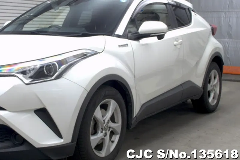 2017 Toyota / C-HR Stock No. 135618