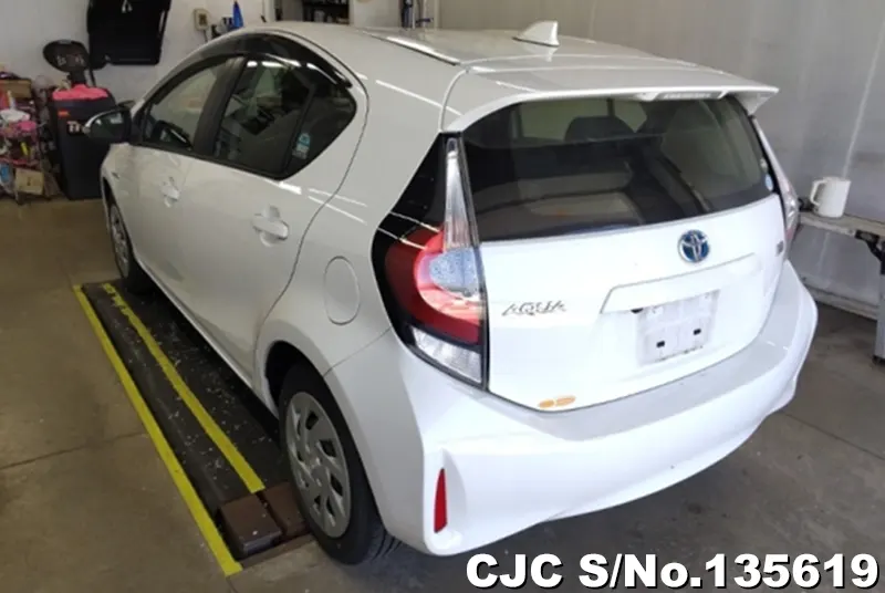 2017 Toyota / Aqua Stock No. 135619