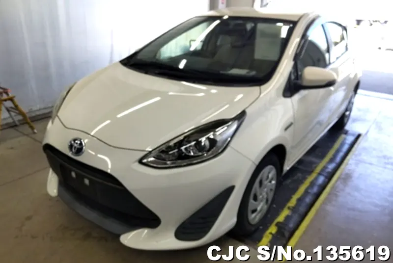 2017 Toyota / Aqua Stock No. 135619