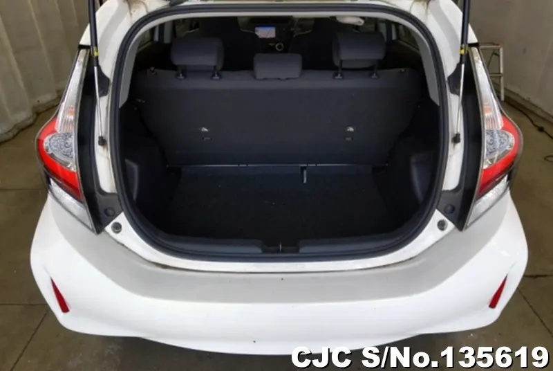 2017 Toyota / Aqua Stock No. 135619