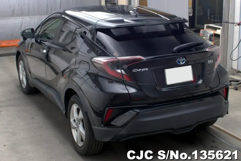 2018 Toyota / C-HR Stock No. 135621