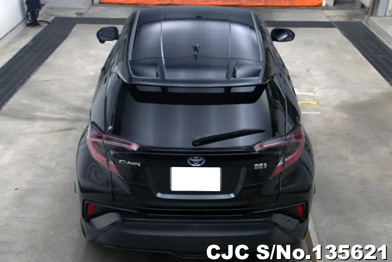 2018 Toyota / C-HR Stock No. 135621