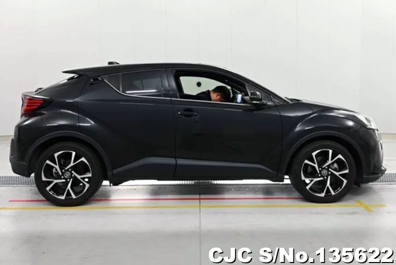 2023 Toyota / C-HR Stock No. 135622