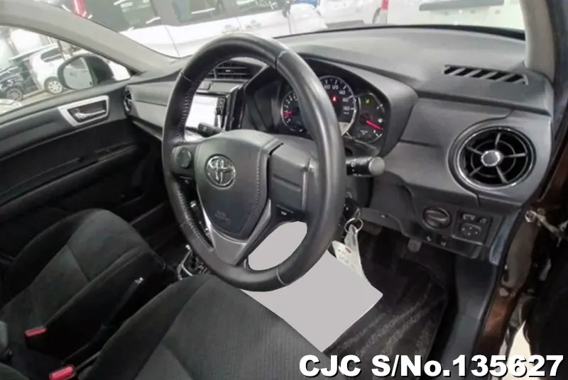2016 Toyota / Corolla Axio Stock No. 135627