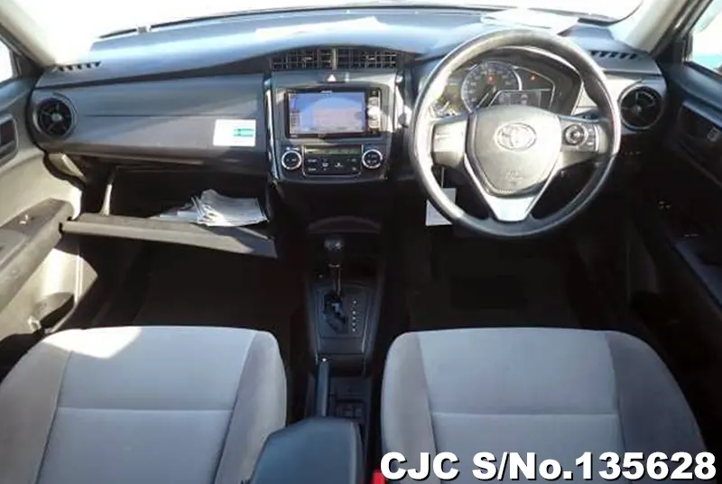 2016 Toyota / Corolla Axio Stock No. 135628