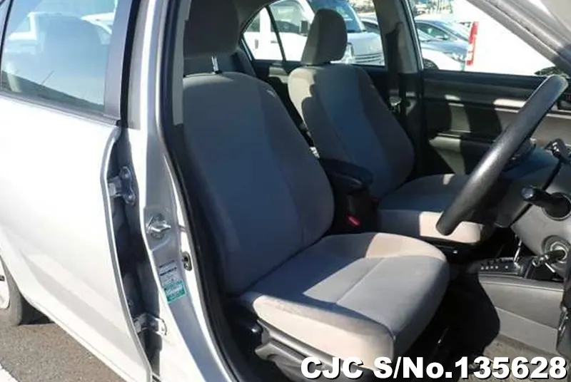 2016 Toyota / Corolla Axio Stock No. 135628