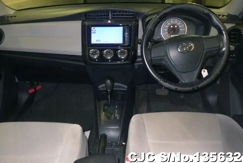 2013 Toyota / Corolla Axio Stock No. 135632