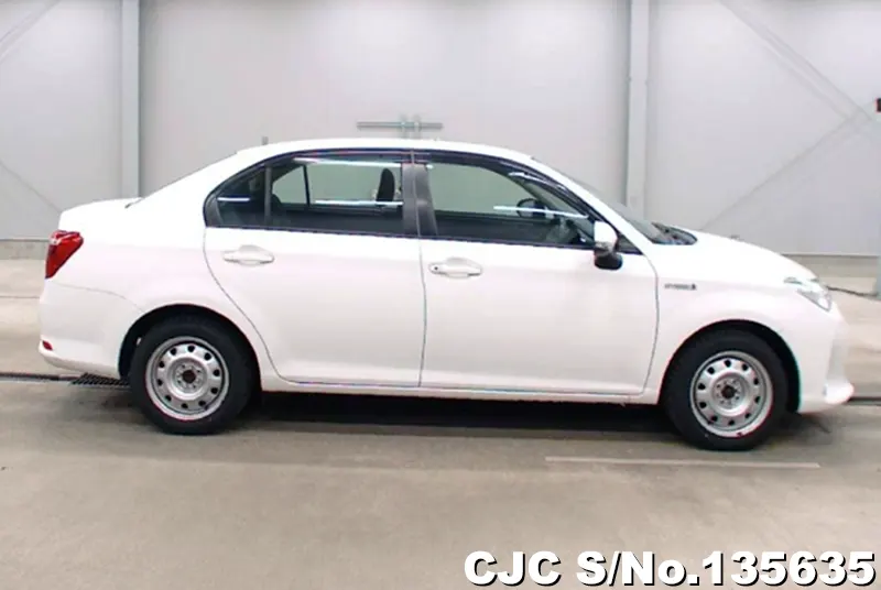 2020 Toyota / Corolla Axio Stock No. 135635