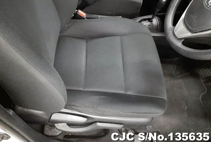 2020 Toyota / Corolla Axio Stock No. 135635