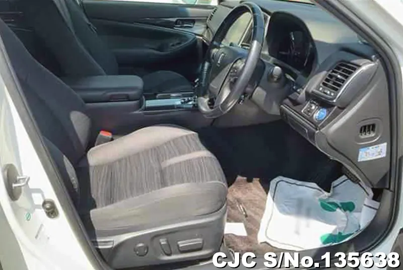 2015 Toyota / Crown Stock No. 135638