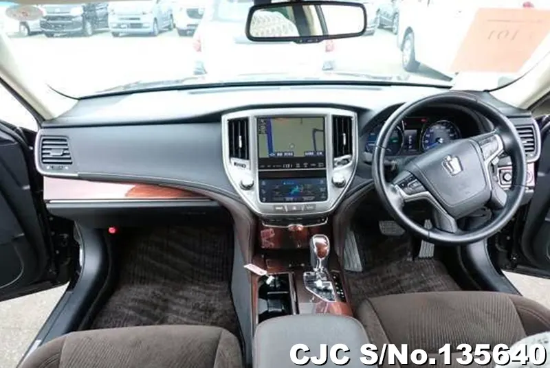 2015 Toyota / Crown Stock No. 135640