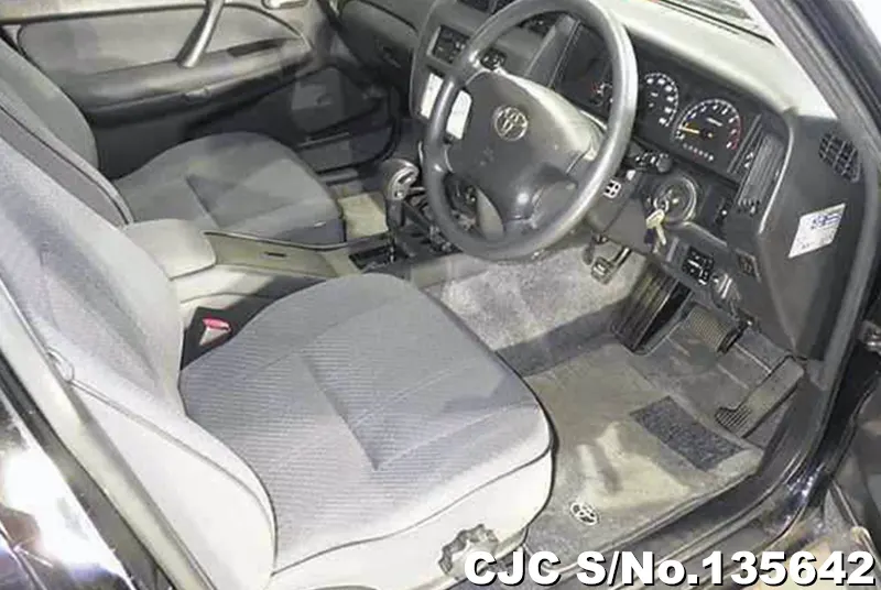 2005 Toyota / Crown Stock No. 135642