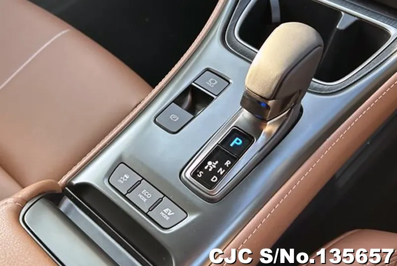 2025 Lexus / LBX Stock No. 135657
