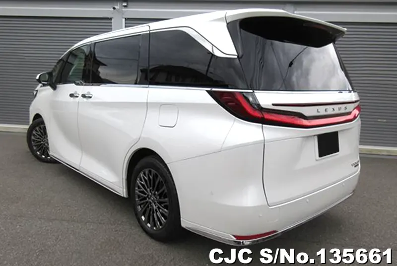 2025 Lexus / LM500h Stock No. 135661