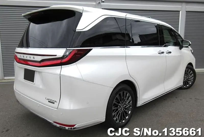 2025 Lexus / LM500h Stock No. 135661
