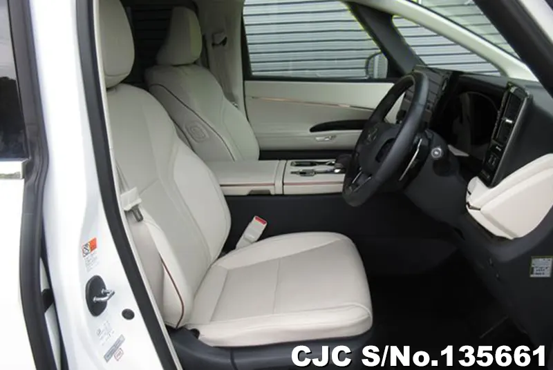 2025 Lexus / LM500h Stock No. 135661