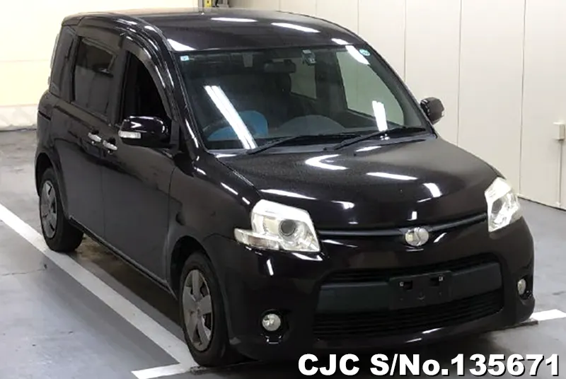 2011 Toyota / Sienta Stock No. 135671