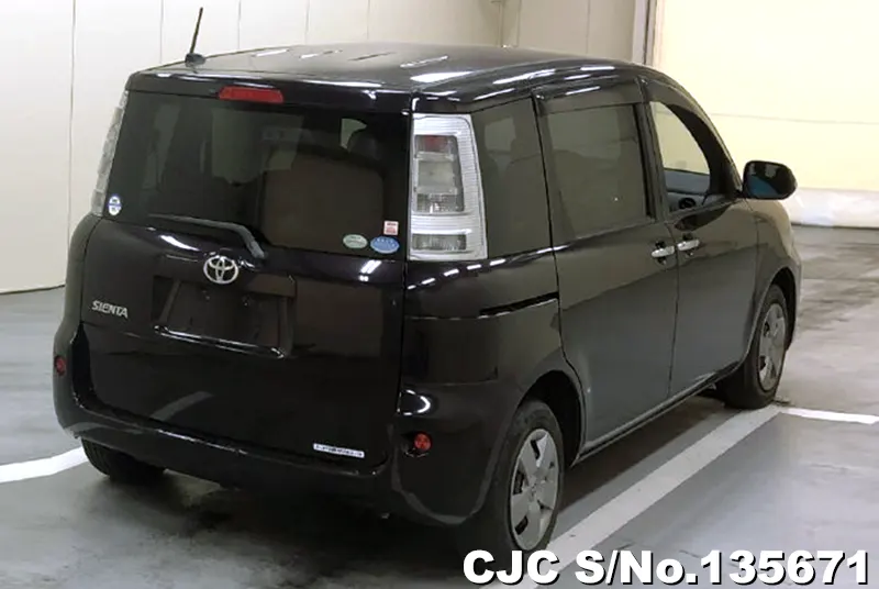 2011 Toyota / Sienta Stock No. 135671