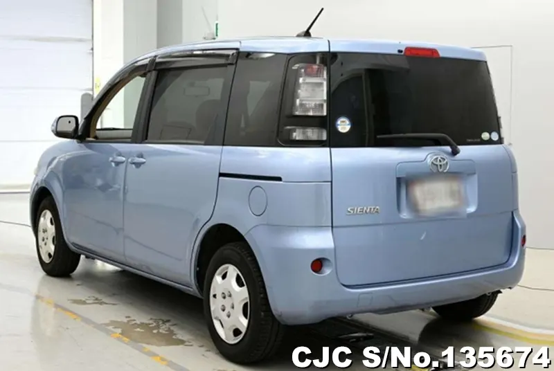 2011 Toyota / Sienta Stock No. 135674