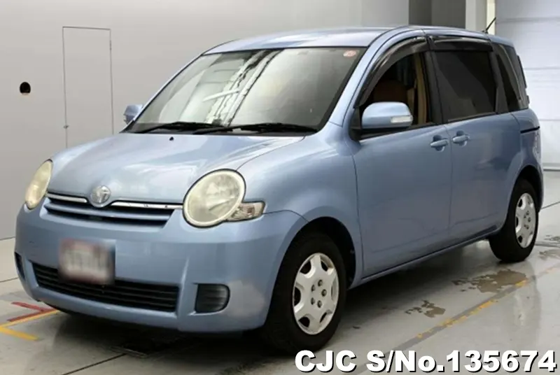 2011 Toyota / Sienta Stock No. 135674