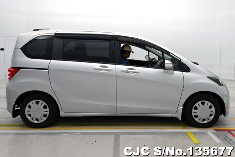 2011 Honda / Freed Stock No. 135677
