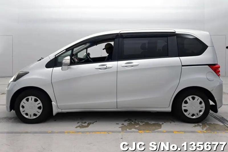 2011 Honda / Freed Stock No. 135677